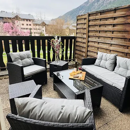 Mont Blanc Renove 2026 Parking Et Terrasse *