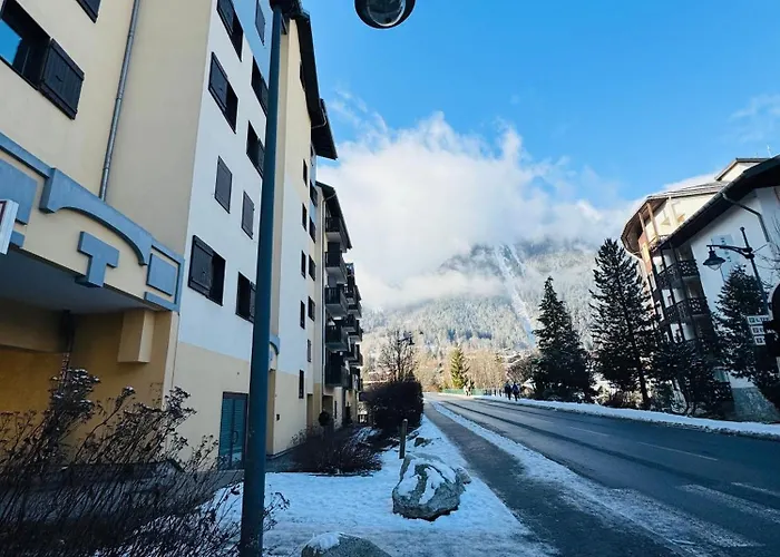 Vu Mont Blanc Parking Terrasse Шамони