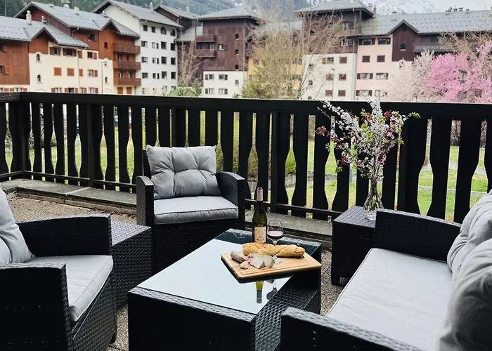 Vu Mont Blanc Parking Terrasse * شامونكس